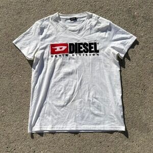 White Diesel T-shirt excellent condition fits like a large